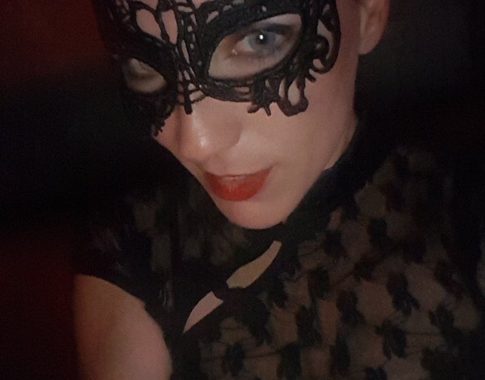 💦😘 Pr&ecirc;te pour le tournage dans le club libertin de @CannesAnonyme ce soir mes ch&eacute;ris ! 😘💦 https://t.<a href="/tag/sexy"class="tags"><span>#sexy</span></a><a href="/tag/schooluniform"class="tags"><span>#schooluniform</span></a><a href="/tag/ngot"class="tags"><span>#ngot</span></a>