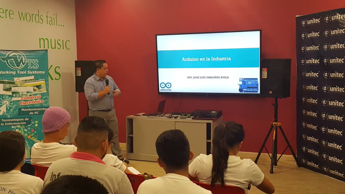 JaimeEscoto's tweet image. We are celebrating @arduino ‘s birthday ⚡️👨🏽💻🎉🎁  San Pedro Sula, Honduras @UNITEC_hn @Jevp79 #ArduinoD18 #ArduinoHonduras