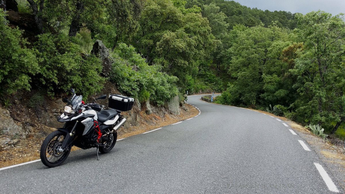 MaestrePatarran's tweet photo. Amazing day.
;-)
#KeepCalmAndRideOn #gredos #mijares #burgohondo #bmw #f800gs #spiritofgs #gsfans #makelifearide #bmwmotorrad #twowheels #dosruedas #ILoveRide #motorcycles #carpediem https://t.co/FklfxaFqdb