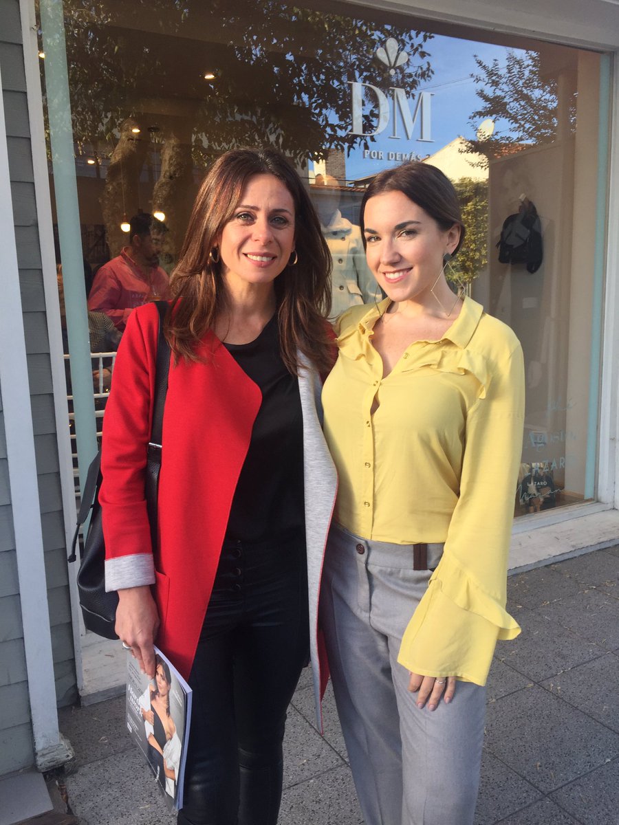 eugemaiolino's tweet photo. Tarde #PorDemás Moda + Diseño + Identidad @revistaey @DMPORDEMAS https://t.co/mxn6gVzSXp