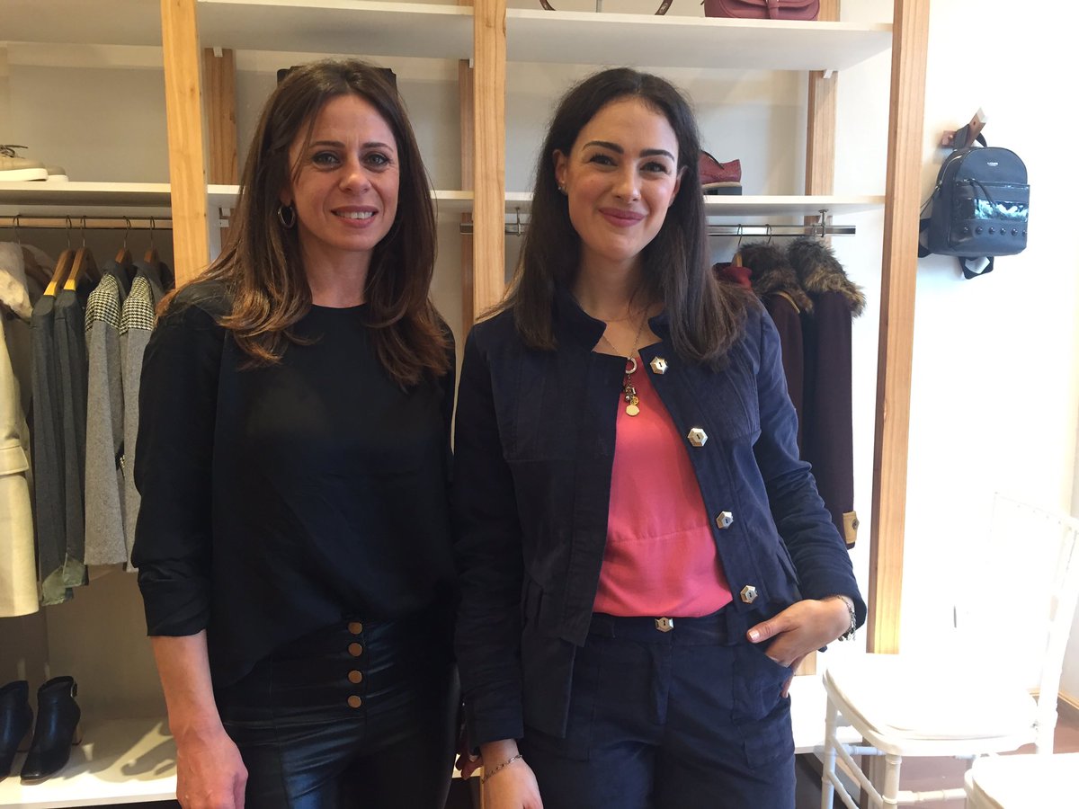 eugemaiolino's tweet photo. Tarde #PorDemás Moda + Diseño + Identidad @revistaey @DMPORDEMAS https://t.co/mxn6gVzSXp