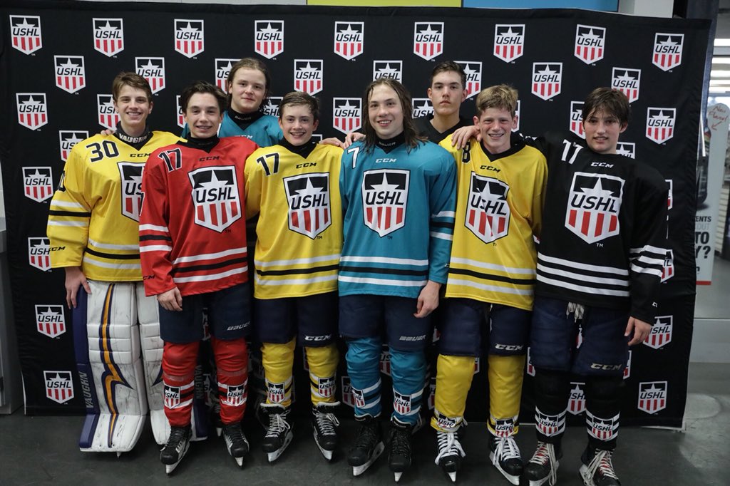 #STLHockey @ushl 2004 combine  @Jack_Larrigan91 <a href="/Ben_Behrens32/">Ben Behrens</a> <a href="/billywags28/">Billy Wagner</a> @Wyatt4Defense @tcat0204 @tommy70165247 <a href="/AndrewJClarke22/">Andrew Clarke</a> <a href="/AAABlues/">St. Louis AAA Blues</a> <a href="/04AAABlues/">15U STL AAA Blues</a>