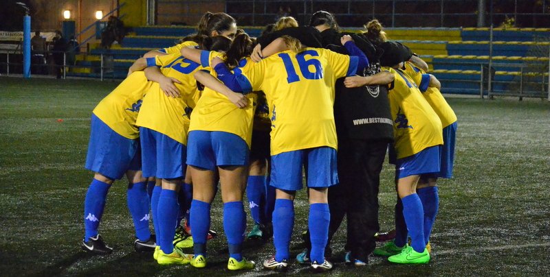 BucetaFidel's tweet photo. #1divFEM3 #Futfem
La @eeguineueta necessita puntuar com a mínim en la seva visita a @UEVilassardeMar per assolir la salvació.
El triomf del @CE_Seagull B a @ud_lourdes col.loca a les de #Badalona 1p per sobre les #Barcelonines
El gol average és favorable per a les de #Barcelona https://t.co/PEfUI8XsWt