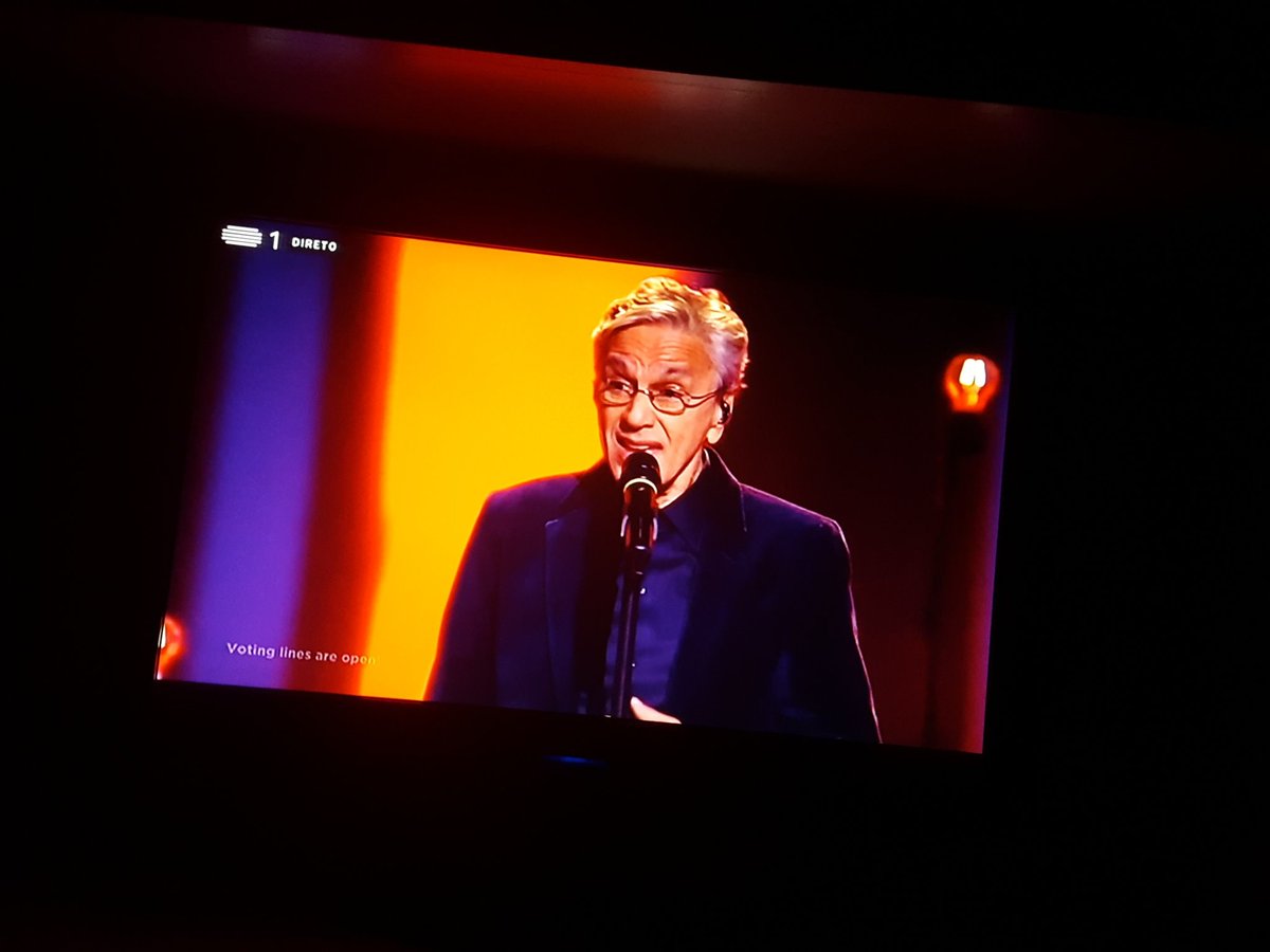 gleignerheart's tweet photo. #EUROVISION em Portugal ❤ @SalSobralMusic e @caetanoveloso 👏👏

#AmarPelosDois https://t.co/cZfZmRl6Af