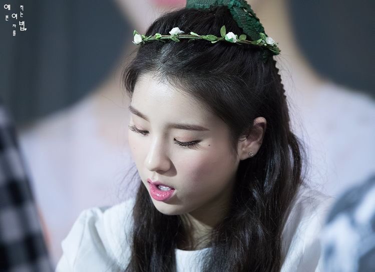 bestofheejin's tweet photo. — 161120 ♡.°୭̥
    ⤷ © 예���여자를찍는법 ˎˊ˗
    ꒰ #희진 ୨୧ #이달의소녀 ꒱ https://t.co/aTDkJGdCbN