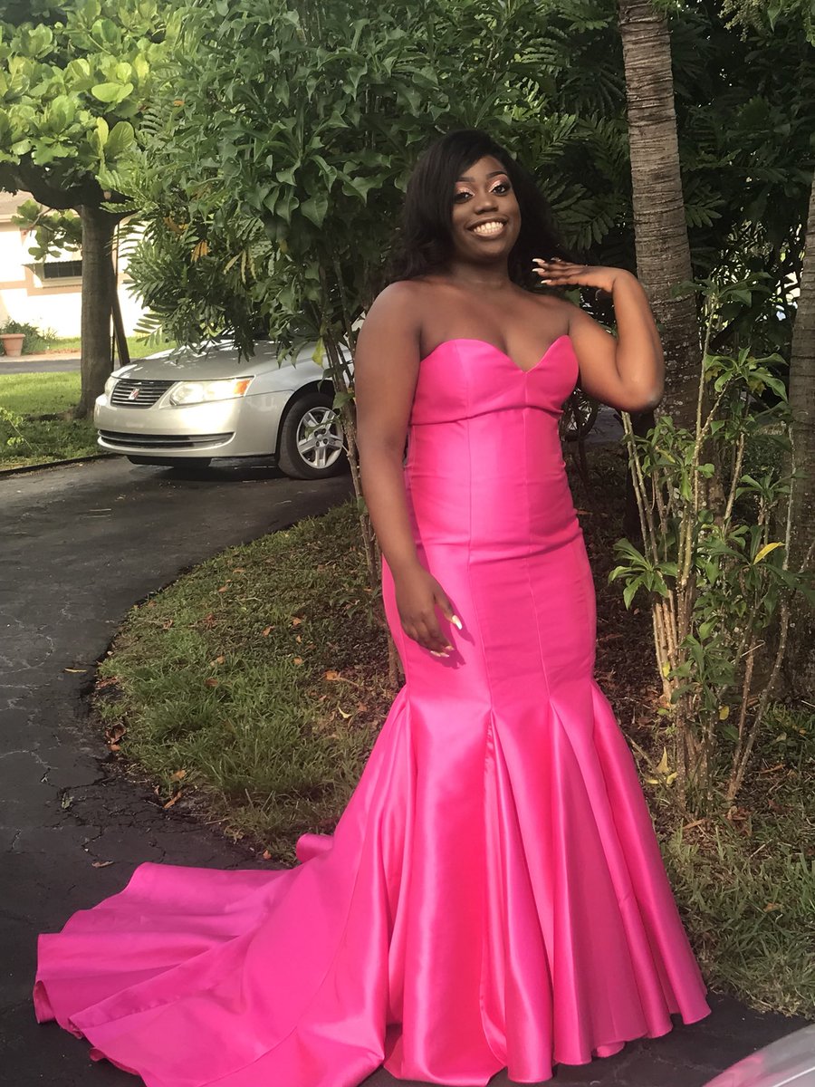 merls_'s tweet photo. Big Things Poppinโ Little Things Stoppinโ๐บ #Prom2K18 #FLHSProm2k18 https://t.co/IH6yXIZISk
