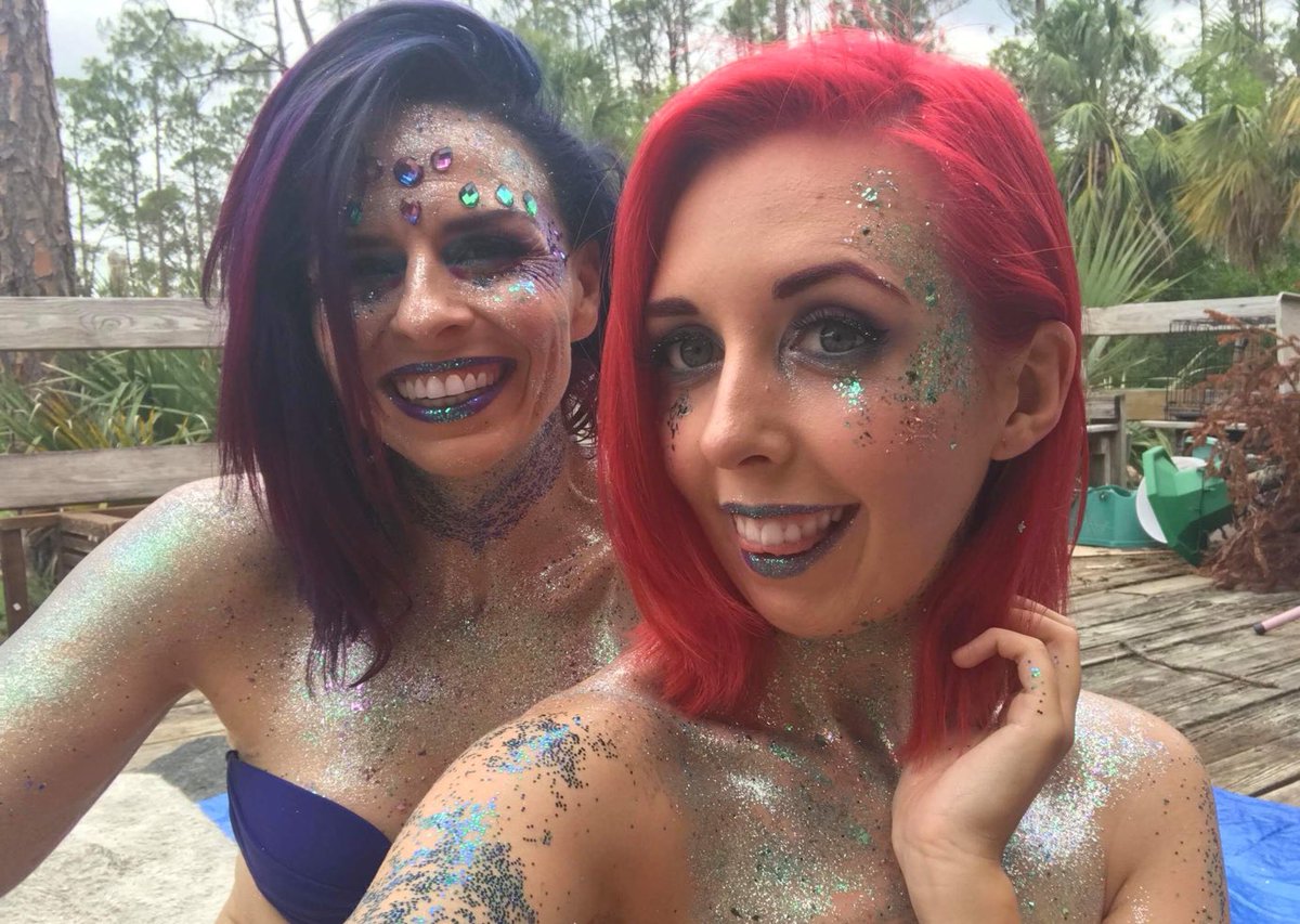 Lauren_See14's tweet photo. I was a #SparkleFish today with @Sakurapaws! Can’t wait to show you guys how these turned out! @sonic_cosplayer thank you for being our photographer! #glitter #sparkle #glitterbath https://t.co/4leJ4Jcntf