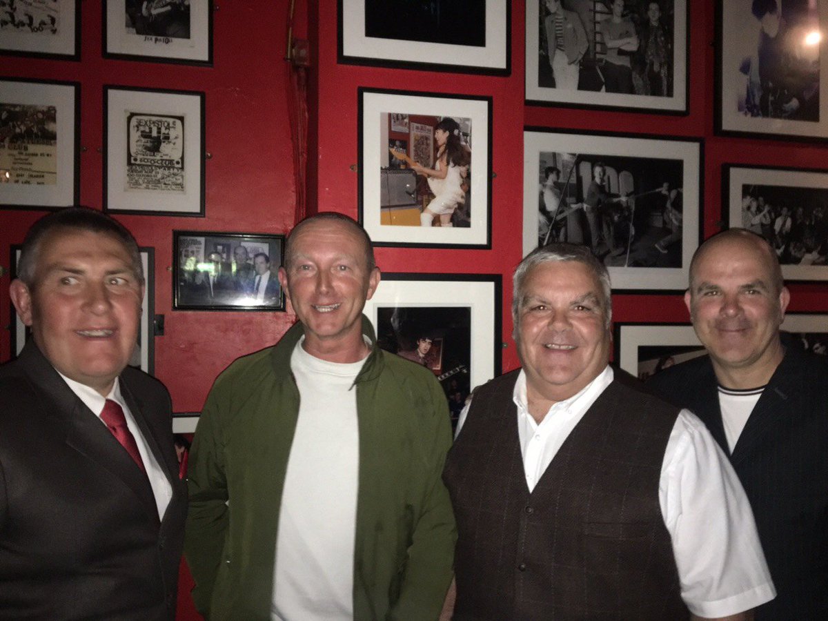 Good to see <a href="/stevecradock/">Steve Cradock</a> with some of the Lincoln Crew at the 100 Club March of The Mods <a href="/MarchOfTheMods/">March Of The Mods</a>