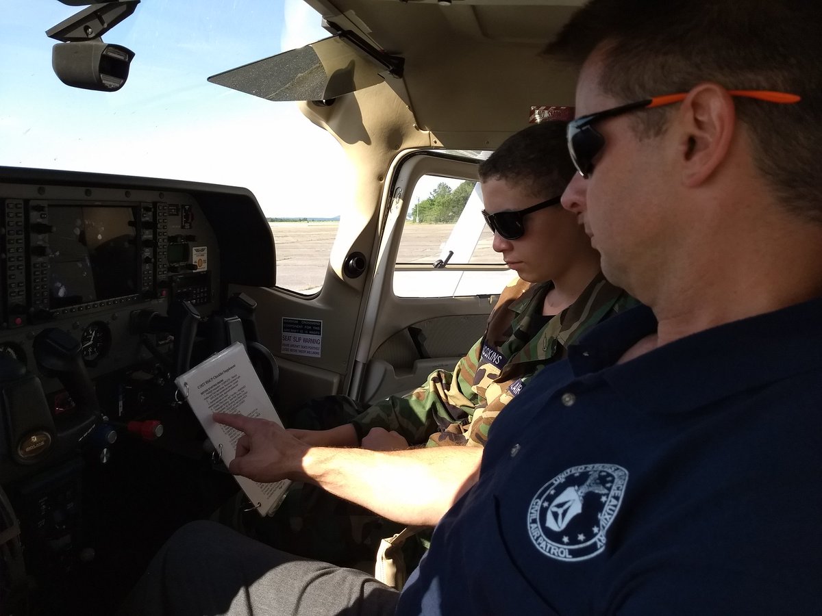 cap_alwing's tweet photo. Alabama Wing Circuit Training Day 2018.. thanks to the 40 plus cadets and 20 senior members who showed up today for orientation flights and to learn UDF and Flight Line Marshalling. #CAPcadets #civilairpatrol https://t.co/KD2yRD3aTE