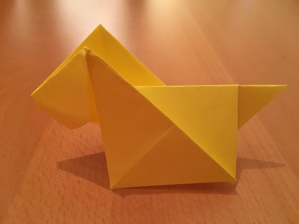 StEsteveRoures's tweet photo. Bona i plujosa nit! Aquesta tarda ens hem dedicat a fer una figura d’un gosset: el whesty. Però en lloc de fer-los blancs, avui el paper era de color groc. 😥 https://t.co/63LdLYtbqn