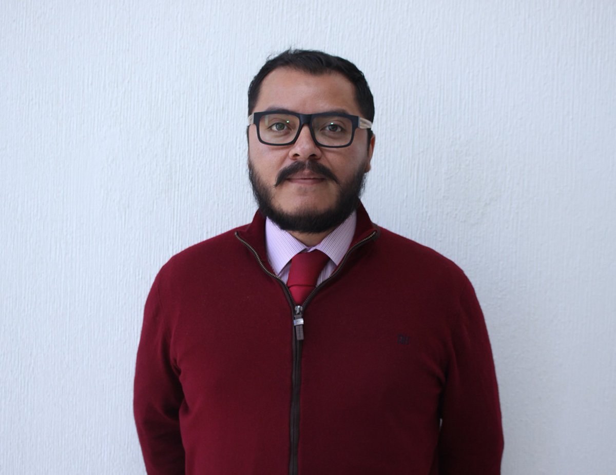 MilenioHidalgo's tweet photo. Egresado de UAEH, ganador de Premio Estatal de Cuento
https://t.co/vpXBiShYHP https://t.co/1zj4Tof0XN