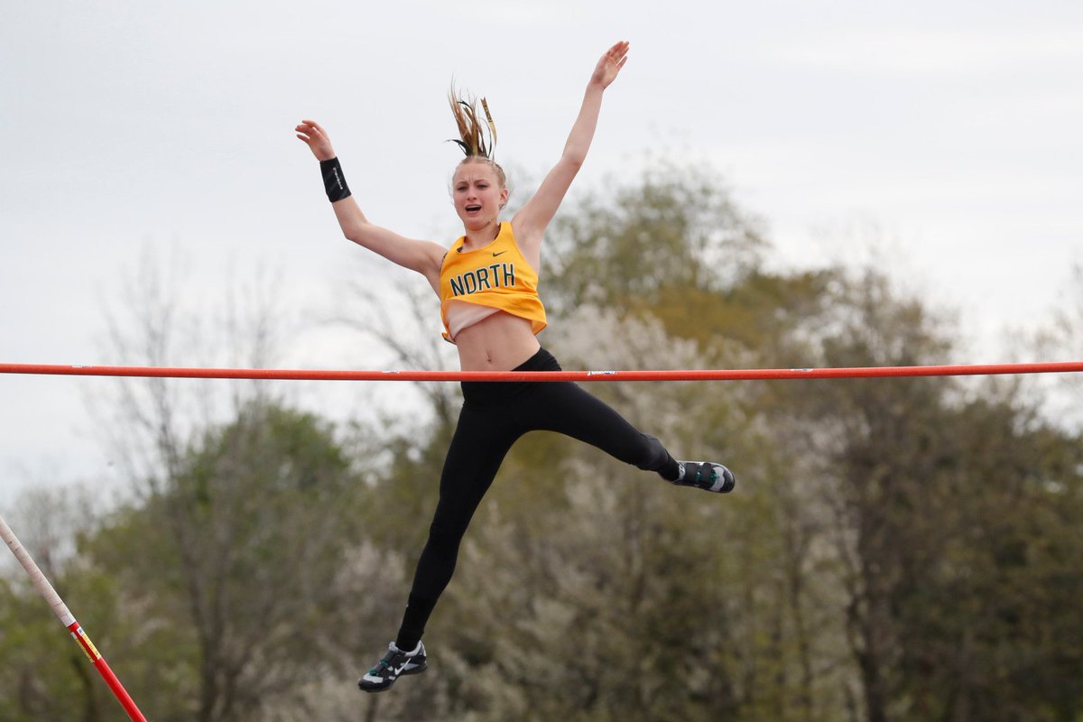 hsjrphoto's tweet photo. GALLERY: Williamsville South track and field invitational  https://t.co/CYdbC18nZC #preptalklive https://t.co/OTUCZ5ziGo