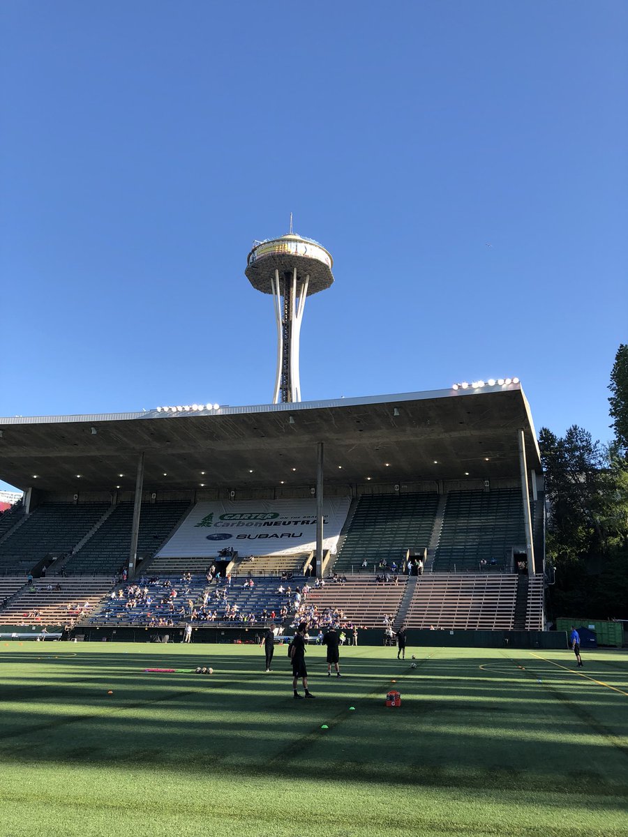 #SeattleReign #beautifulnightforsoccer
