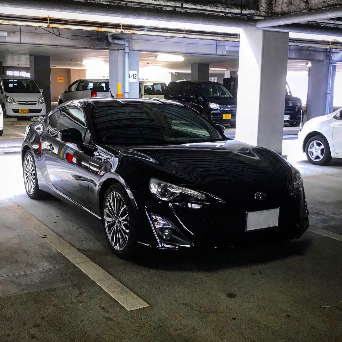 ゆーすけ No Twitter ありだわ ハチロク Toyota86 Toyota トヨタ Zn6 Fr Sportscar スポーツカー クーペ 2ドア 車好きな人と繋がりたい 車好き男子 愛車 車 Car 光沢 光差し込む駐車場 T Co 5k3qpun5l4