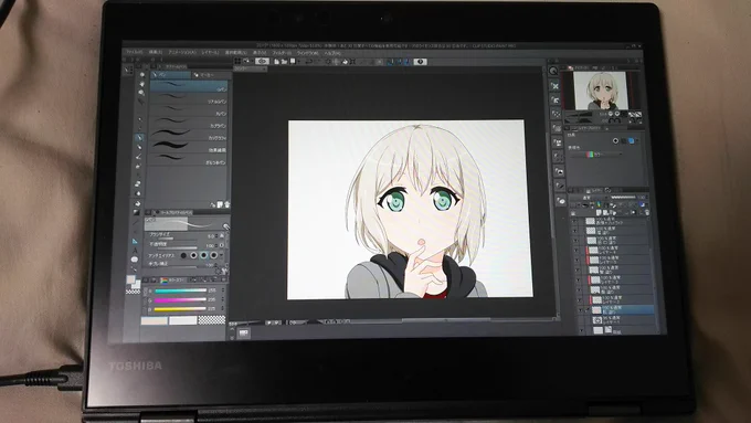 パソコンがタブレットになる型だったので試してみたらクリスタがちゃんと機能しました!友人にクソコラ送るつもりでしたが機能性を試したかったので、バンドリのモカちゃんを普通に描きました(^ω^) 