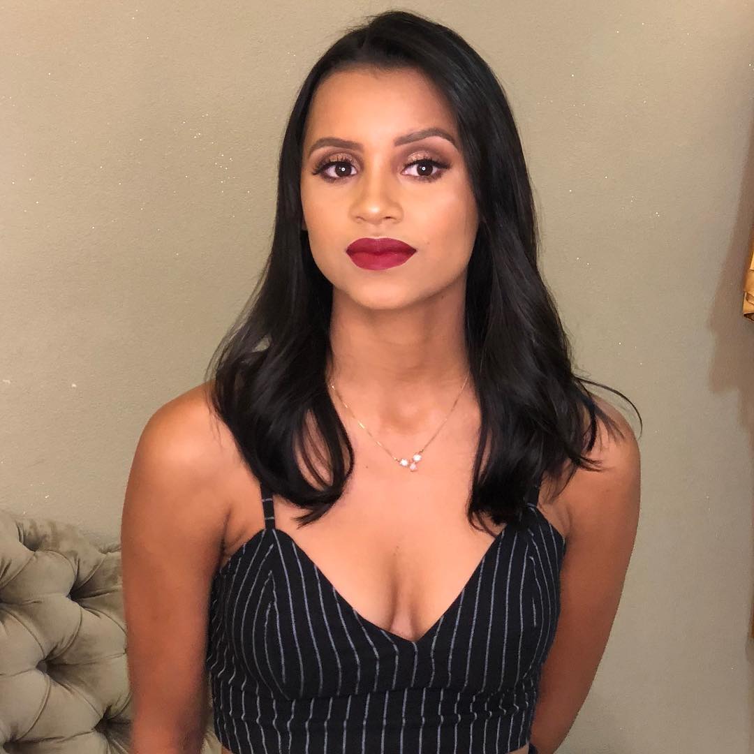 SorayaLestrange's tweet photo. Um mulherão que dá vontade de guardar num potinho ao mesmo tempo? Gleici pode entrar! 

#QueremosGleiciNoAltasHoras https://t.co/OuhMx5KlP8