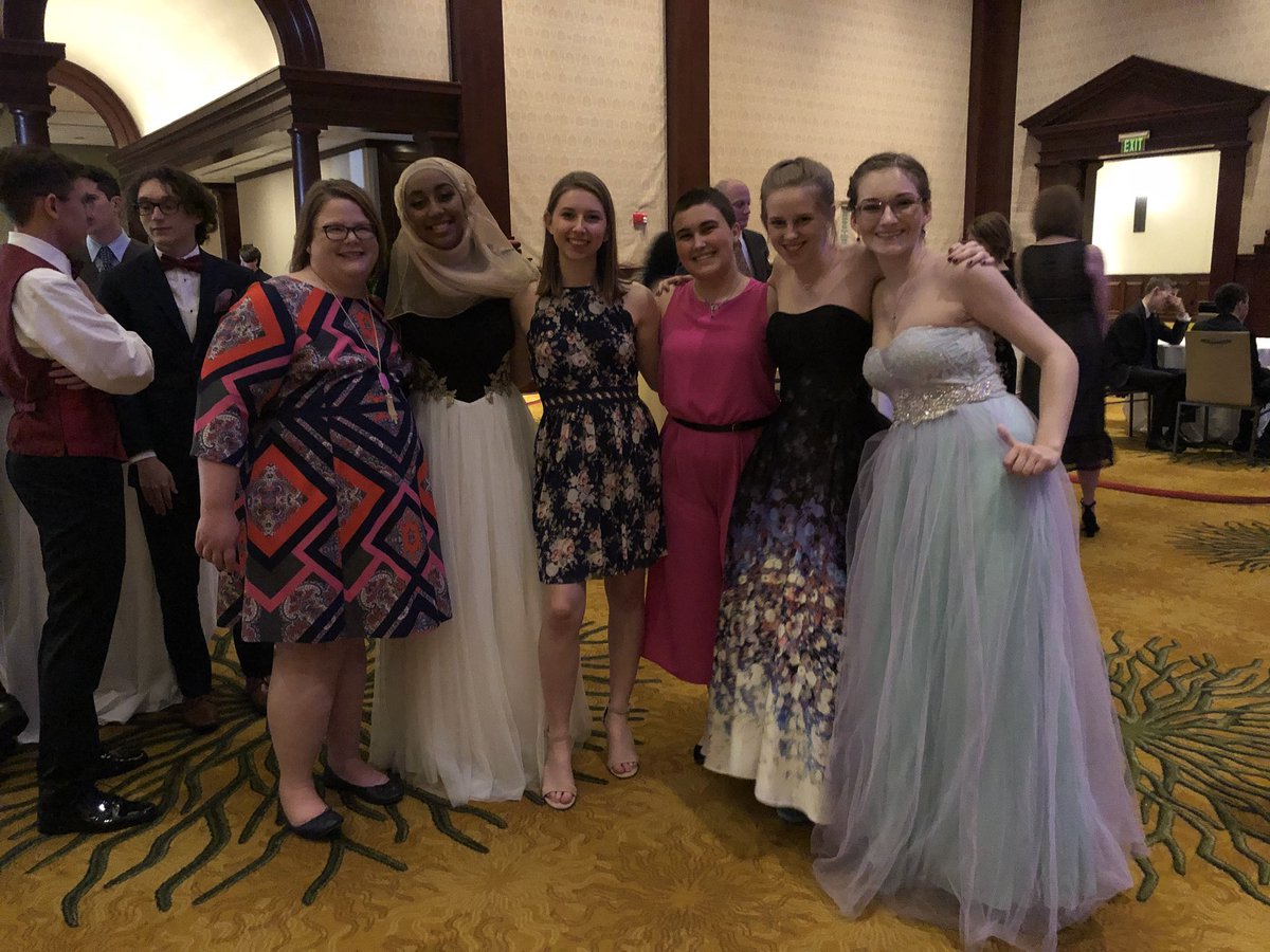 mcconathyghs's tweet photo. It’s prom night! #GHSUnity #gvineprom https://t.co/vFBCfi1OV9