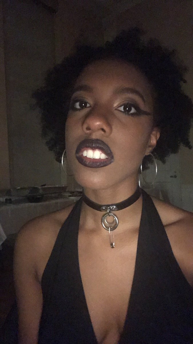 thebadrebbetzin's tweet photo. I felt like a cute queer today :) #prom2k18 #butgay https://t.co/CKJaKuxpPf
