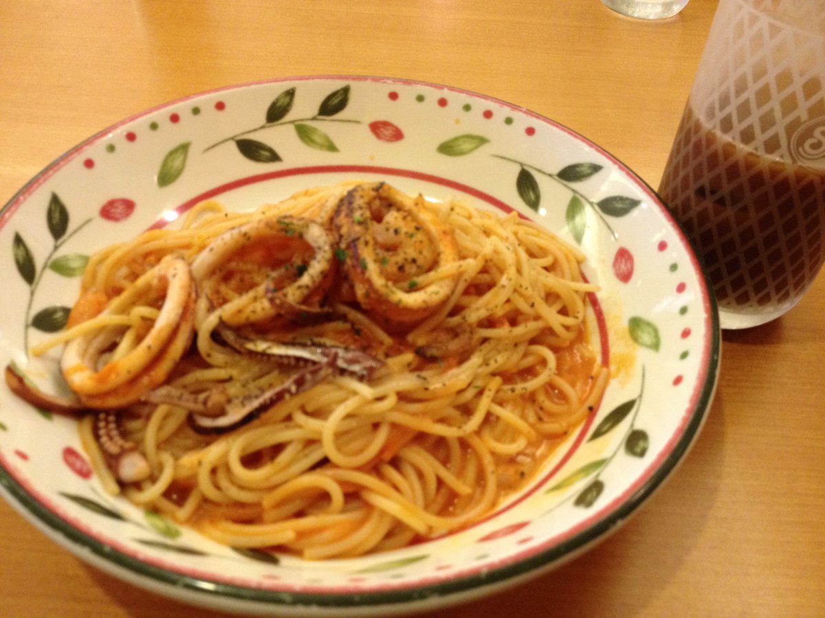 0531march's tweet photo. サイゼ でランチ(*^_^*)
午後から雨模様のようです(⌒-⌒; )
皆さんも良い１日をお楽しみ下さいね（＾∇＾） https://t.co/2T6KACcfc0