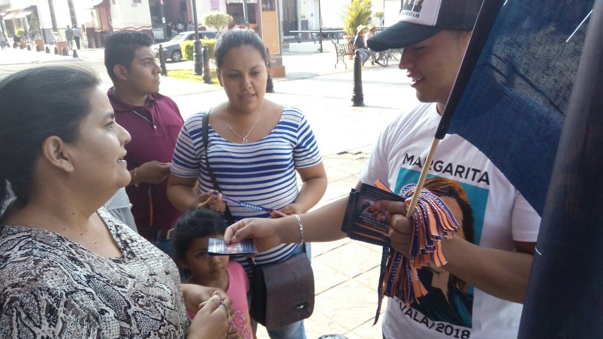 artaroo2001's tweet photo. COMPAÑEROS DE SALAMANCA, HACIENDO CAMPAÑA EN PRO DE NUESTRA CANDIDATA @Mzavalagc

CON #MargaritaPresidenta #SíEsPosible #MargaritaNosConvieneATODOS #MargaritaConMéxico https://t.co/olXFMJREc6