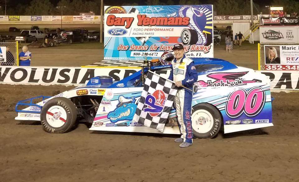 paulopdyke7nj's tweet photo. 77 year old Buzzie Reutimann #ParkedIt at Volusia tonight!!! Congrats Buzz!!! #Legend #GoFirstClass #BlueGator #BeakBuilt https://t.co/n6Moskf4Io