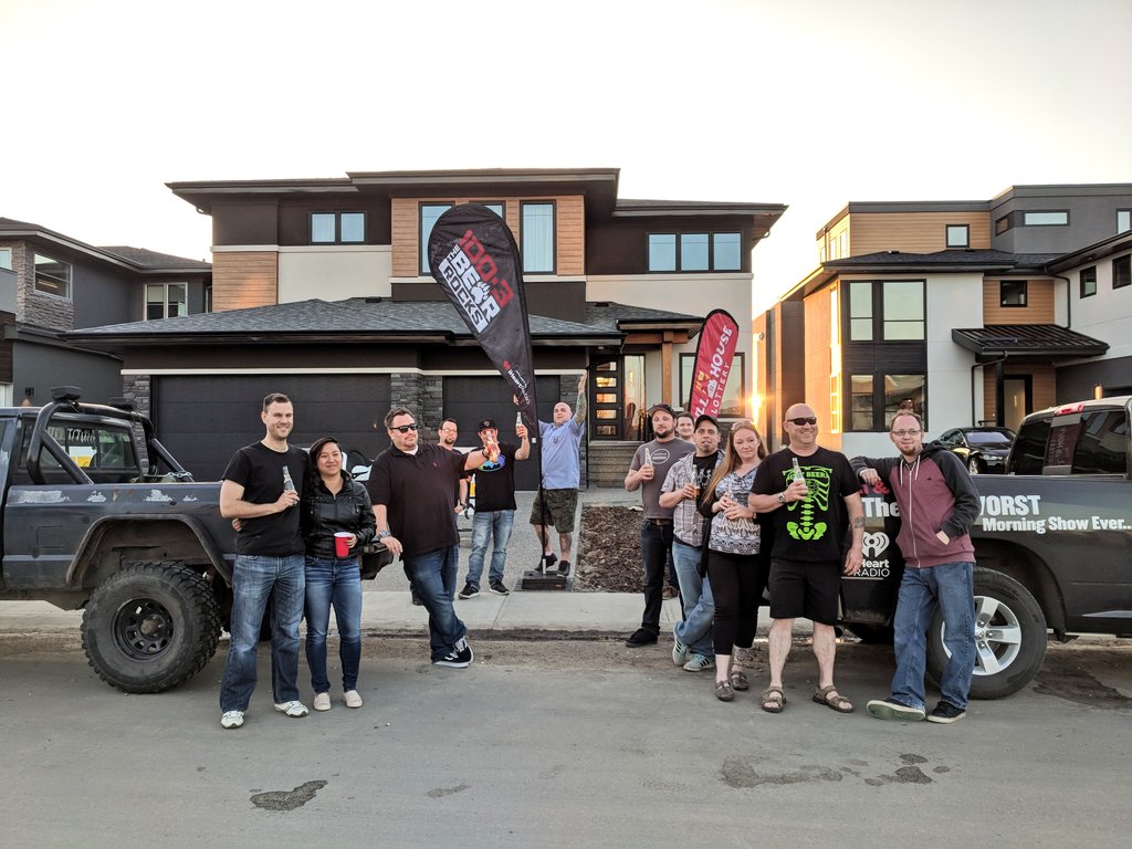 FHLottery's tweet photo. We had a blast at this year's Boys Night! Thanks to @1003TheBear, @radiomccord, @TheeYukonJack and our contest winners for helping us celebrate #25YearsofFullHouseLottery! #FHLottery #yeg 🏡🍻🎉 https://t.co/VUHQSvmunc