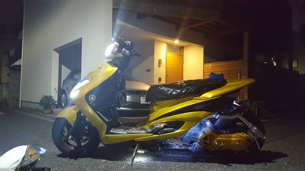 tun_tyan's tweet photo. シグナス売ります。3型1ypの国内使用です。車両状態等は3枚目、4枚目にまとめましたが、気になることがあれば質問してください。
交換:ビックスクーター(綺麗な車体であればなんでもOK)とMT(車種によってOK)
カスタム車なので3Rで!
#シグナス売ります 
#バイク売ります https://t.co/IK9cCjA0tN