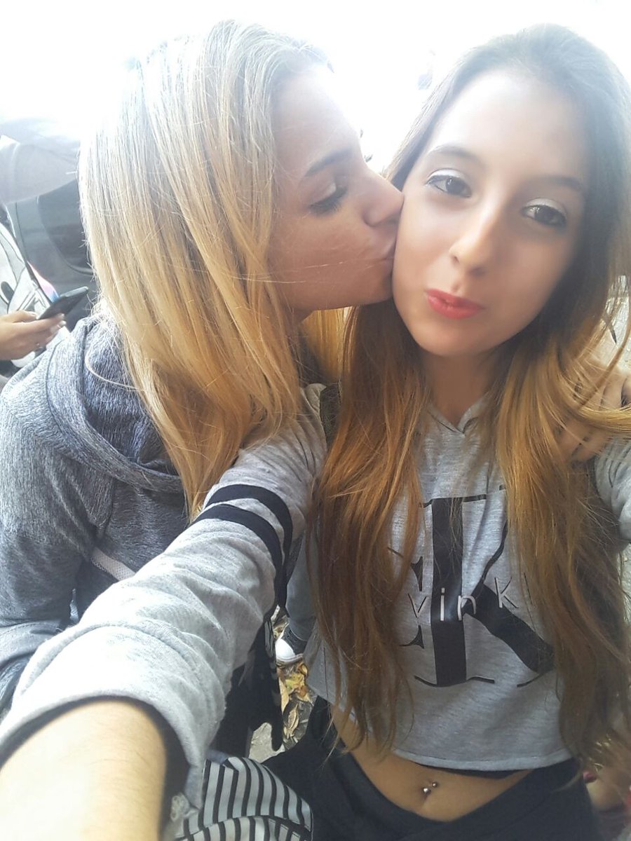 teamlf_unico's tweet photo. No sabes lo que te extrañaba lo que necesitaba abrazarte   te amo espero que te haya gustado el regalo @DaianaaQuiroz https://t.co/r5vsruuBAC