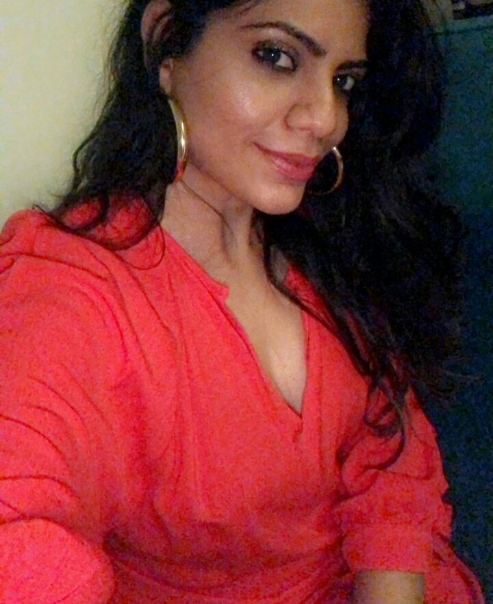 ChandnaFC's tweet photo. #Surbhiholics &amp; #Chandnees wishes @glossieangel A VERY HAPPY BIRTHDAY.
May you achieve success &amp; excellence in all your endeavours Pranavi di! Lotsa love 💗
#SurbhiChandna #ishqbaaaz https://t.co/TDaLGq4gCC