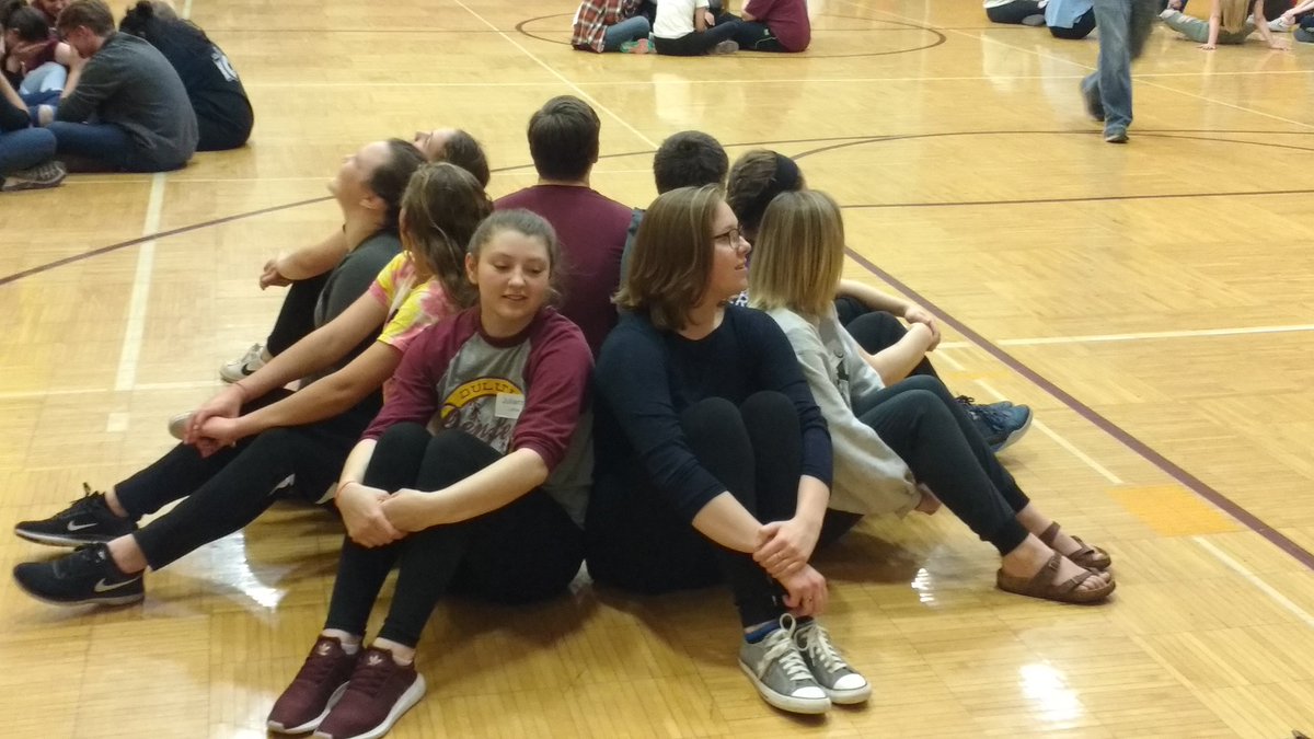 DenfeldBARR's tweet photo. Denfeld Link Crew May Day this week. We are already getting ready for the incoming Class of 2022 Orientation on Thursday, August 30! @HunterPrideDHS @DenfeldLink @PrincTMScon https://t.co/qypMVBO7hs