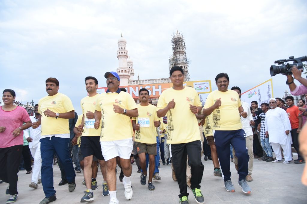 CHARMINAR_GHMC's tweet photo. Great Turnout for Hyderabadi Heritage! A huge thanks to all the visitors, Participants, runners @CommissionrGHMC @acit_ghmc @KTRTRS @MinIT_Telangana @zcsz_ghmc @zcwz_ghmc @GHMCOnline @bonthurammohan https://t.co/Z4j77xtDLR