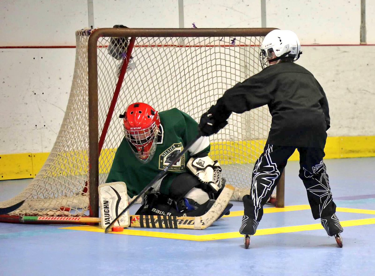 Himes412's tweet photo. A few #ActionShots from #Inline #Dek #Hockey practice/scrimmage today at #Bridgeville #RollerPlex https://t.co/pBR4S3Fu33