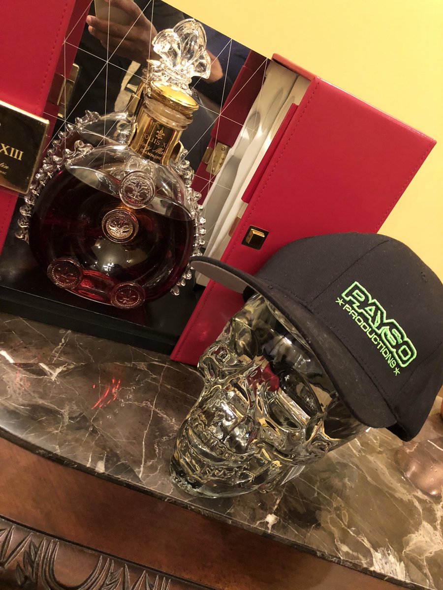 paysotwittin's tweet photo. We celebrate with the best! #LOUISXIII #PAYSOPRODUCTIONS #BIGNEWSonTHEWAY https://t.co/IxbOxNMVhM