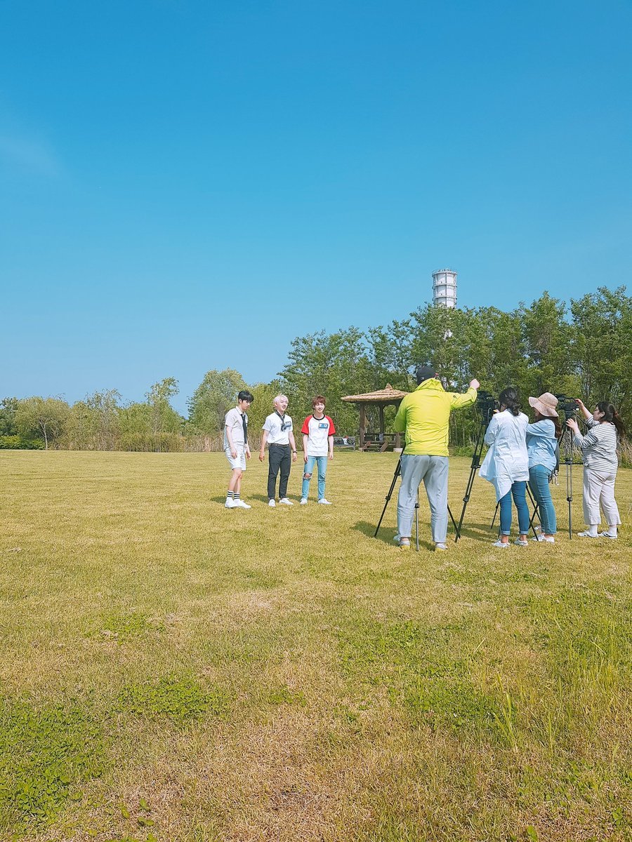 MontMexico_Off's tweet image. [Actualización 180510]
Día de entrevista~♡ 
#MONT
#puffTV