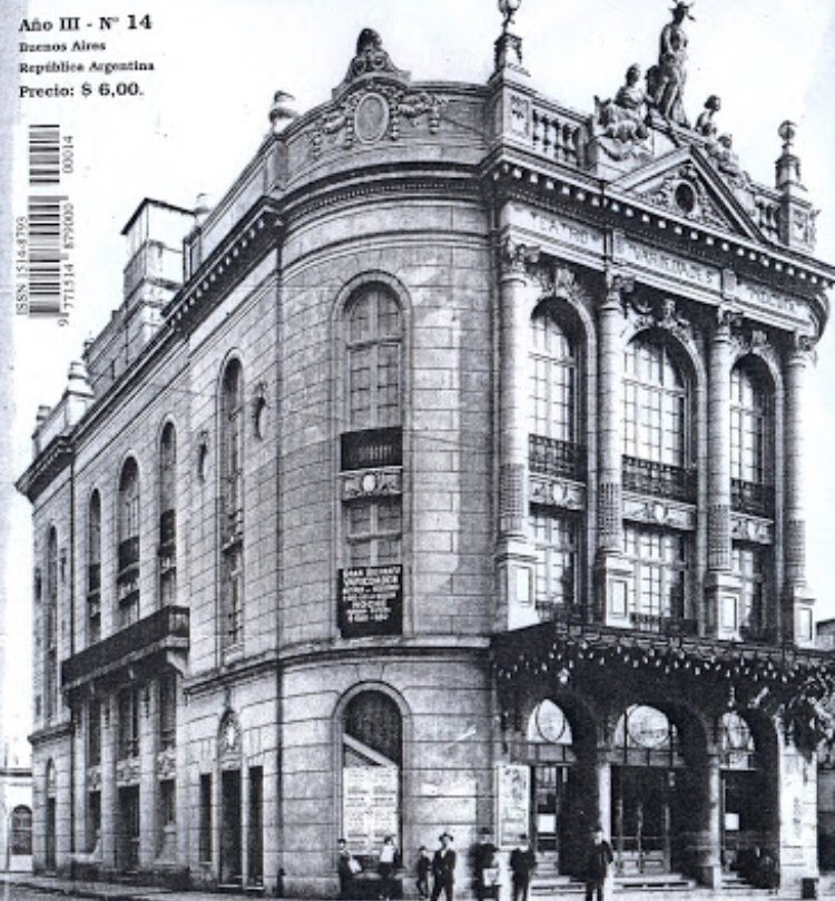 ¿Sabías que el teatro Variedades (Lima 615, Pza. Constitución) ocupaba una pequeña manzana comprendida entre las calles Salta, Av. Garay y Pje. Ciudadela y era, junto al Colón, el único teatro sin medianeras de la ciudad? 
Se inauguró el 11 de mayo de 1909 y demolido en 1961.
