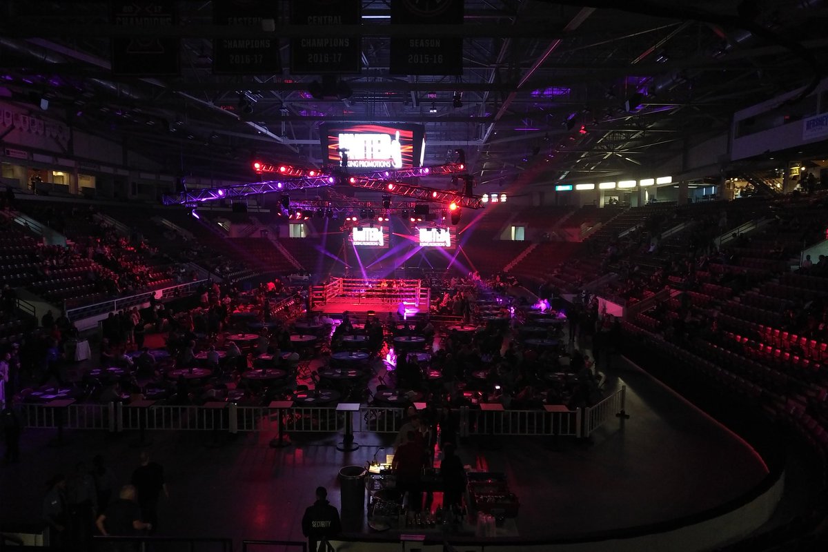 dreadtalkboxing's tweet photo. #hersheycentre
@hersheycentre 
@unitedpromotion 
@dewithboxing 
#thebighurt 
#DTB https://t.co/XLjsZMwXIP