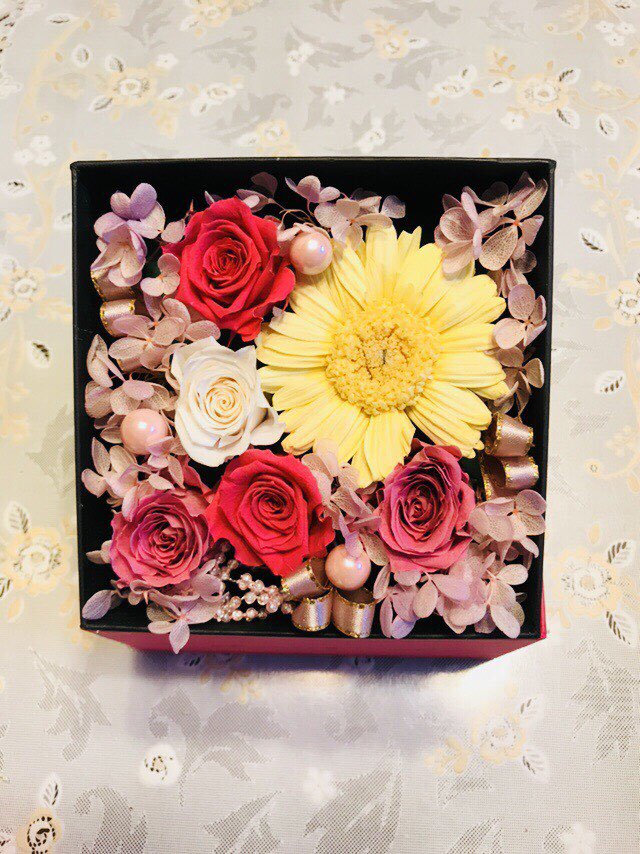 dreamc_peterman's tweet photo. おはようございます😊

母の日で実家にお花届けました😍
朝一からメールが届きました💌

「綺麗なお花届いたよ！🌼
ありがとう😊
また一緒にご飯食べに行こうね🍚」

こちらこそ、いつも感謝です、、、、✨ https://t.co/RhCaqHzXuc