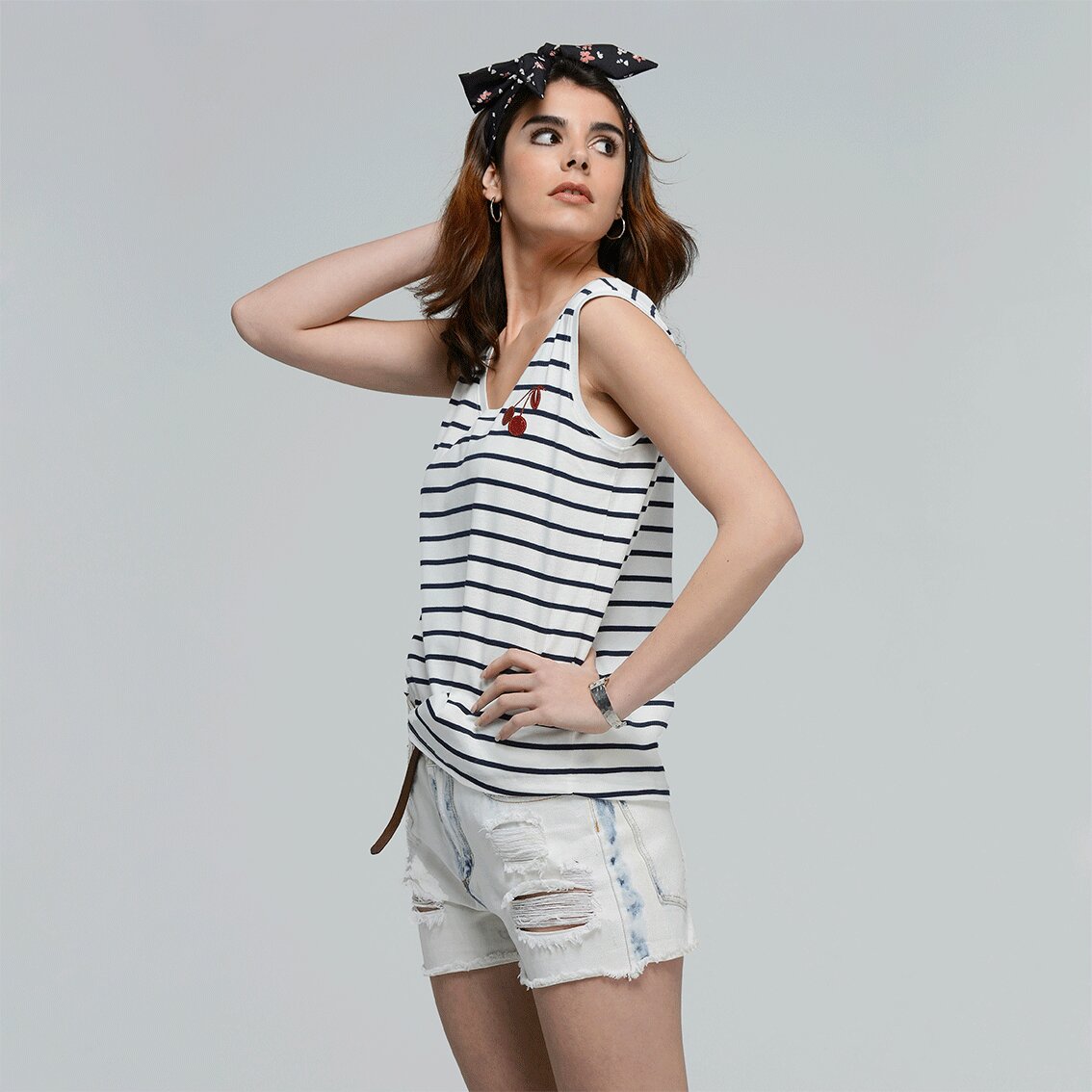 cloots_official's tweet photo. Últimas unidades de nuestra Camiseta Cherry! Para un look muy cool!!!
.
.
#cherry #navylook #stripes #cool #cooltshirt #cooltee #coolclothes #cloots #camisetasmolonas #camisetaderayas #shopnow #shoponline https://t.co/KxwMdExI52