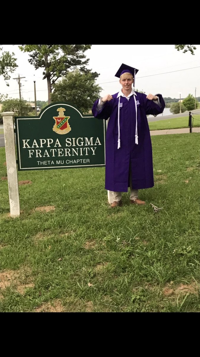 Trifit_bennett's tweet photo. Wouldnโt trade a memory made in this small town for anything, itโs Been Real Natty. But, itโs ฮฒฮฟฯ
ฯ time togetit ๐ธ๐โก๏ธ #Graduate2018 #NSULA #alumnusstatus https://t.co/brRsUHwQKO