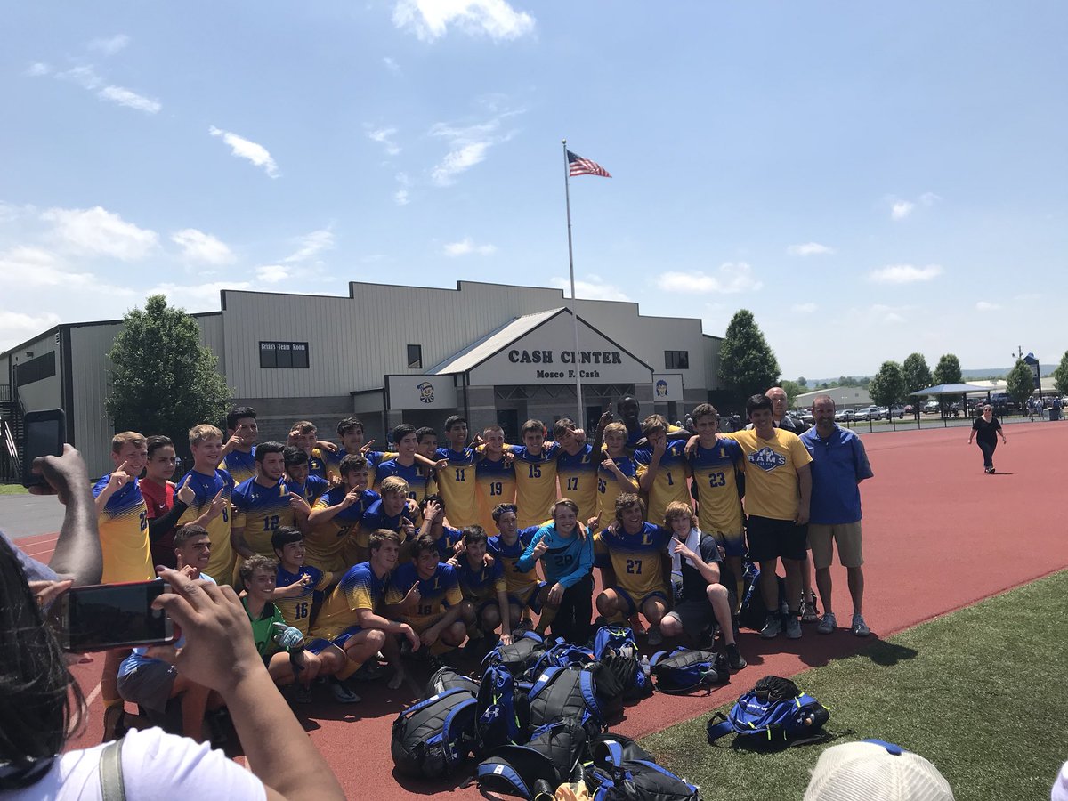RandyHornbeck's tweet photo. Congrats @Lakeside_Soccer big 3-2 semifinal win over Little Rock Christian. #Wearelakeside https://t.co/N2ELaG8vOc