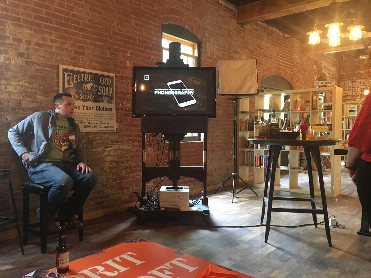 TaylorInst's tweet photo. What a great event by @shonchristy and the team at @_WhiteSpace_. Great info and insight on making social media posts more effective. #socialmedia #WSCrawl https://t.co/CTESLYQTML