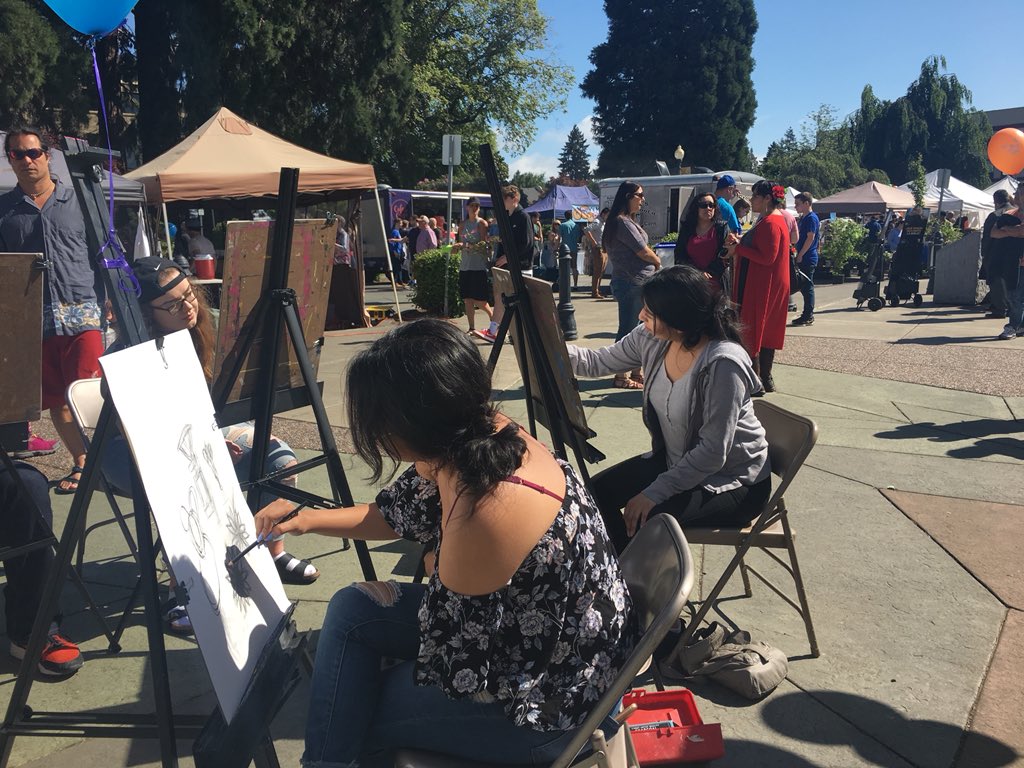 HSD_CCP's tweet photo. Artists at work #ProudtoBeHSD https://t.co/4aLowKpJW8
