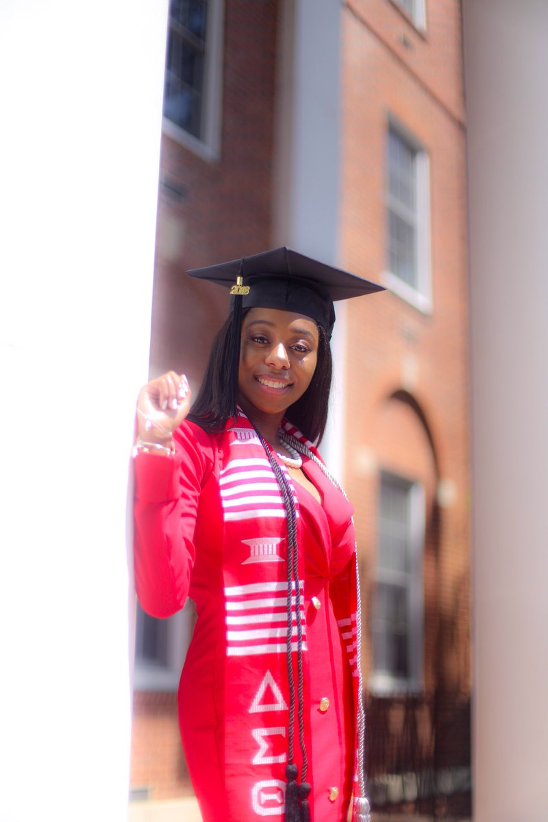 versacyeh's tweet photo. Came in as a girl with a lot to work on, leaving as a woman with a lot to work with! 🐘🔺🎓 #gradszn #graduatingredz #VSU https://t.co/qjCI1nz5x8