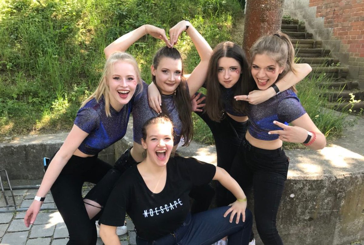 catxnthehat's tweet photo. Had so much fun dancing at the kdcb in ingolstadt today. we are so weird haha ❤ If you don't know our group, follow us on youtube. Click the link on my profile😂 #Ace #acecactus #jezsigucci #gucci #9muses #LoveCity #Dance #NoEsCape https://t.co/D3Wz4MqLNj