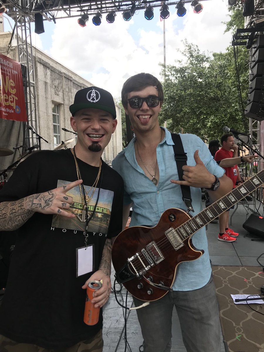 JesseRayRasanen's tweet image. Shoutout to my boy Paul Wall for the introduction today at @txfest for our album release show! #JesseRasanen #TriedToBeAGambler #SwangOn @paulwallbaby