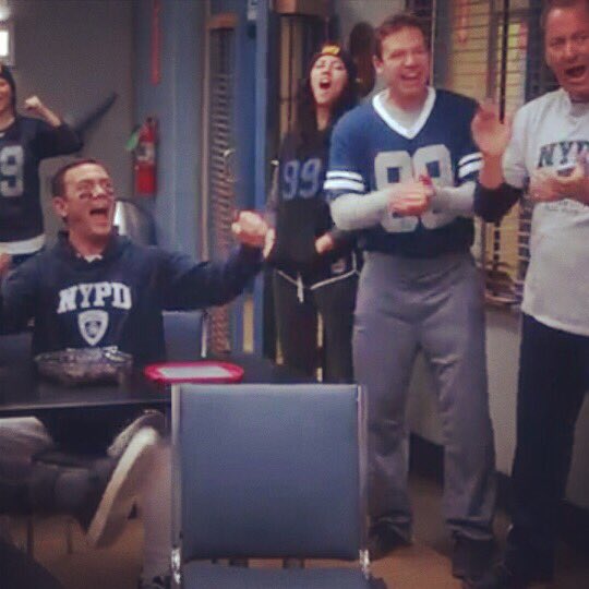Randomleeactor's tweet photo. The face you make when Fox tries to cancel B99, and the reaction when NBC is smart enough to pick it up! To all of the cast and crew that always made it seem like family for the 3 seasons! #Brooklyn99NBC #actor #comedy https://t.co/E8v739ztPU