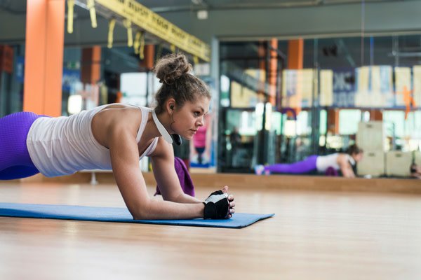 SleepwellTeam's tweet photo. Want your employees to feel better, be more alert, and also productive throughout the workday? Get them to move more with these 9 #exercises. https://t.co/M2hPlclV5m  #sleep #sleeping #fatigue #tired #tiredness #safety #fatiguemanagement https://t.co/W7pWByysWg