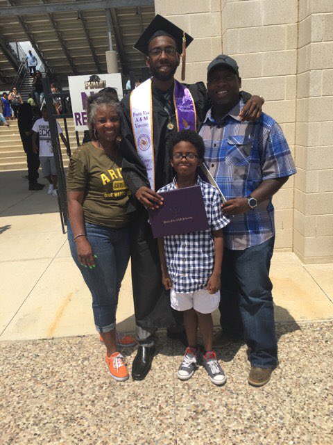 Wesley_2Live's tweet image. Such a blessing to accomplish this goal and obtain my Bachelors degree. Thankful for all the people that came out to support me!! #PVAMU18 #Classof2018 #Blessed #Alumnus #iMadeIt
