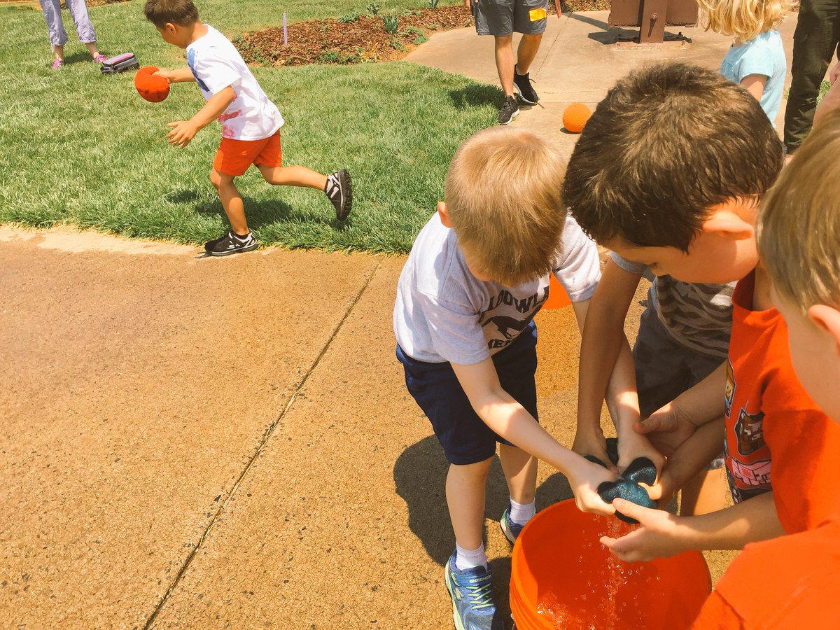 MrsSisson's tweet photo. Fabulous Field Day!  @PrincipalMizell  @MustangPurdy  @MeadowlandElem https://t.co/V8Cq2amuyn