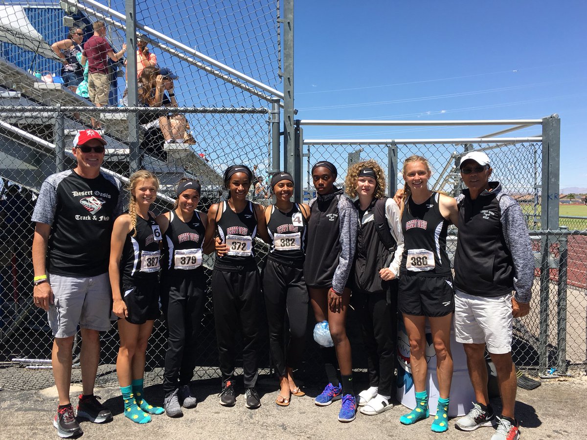 jldinkel's tweet photo. Great Day for DOHS Track. https://t.co/uAjXKLQlfm